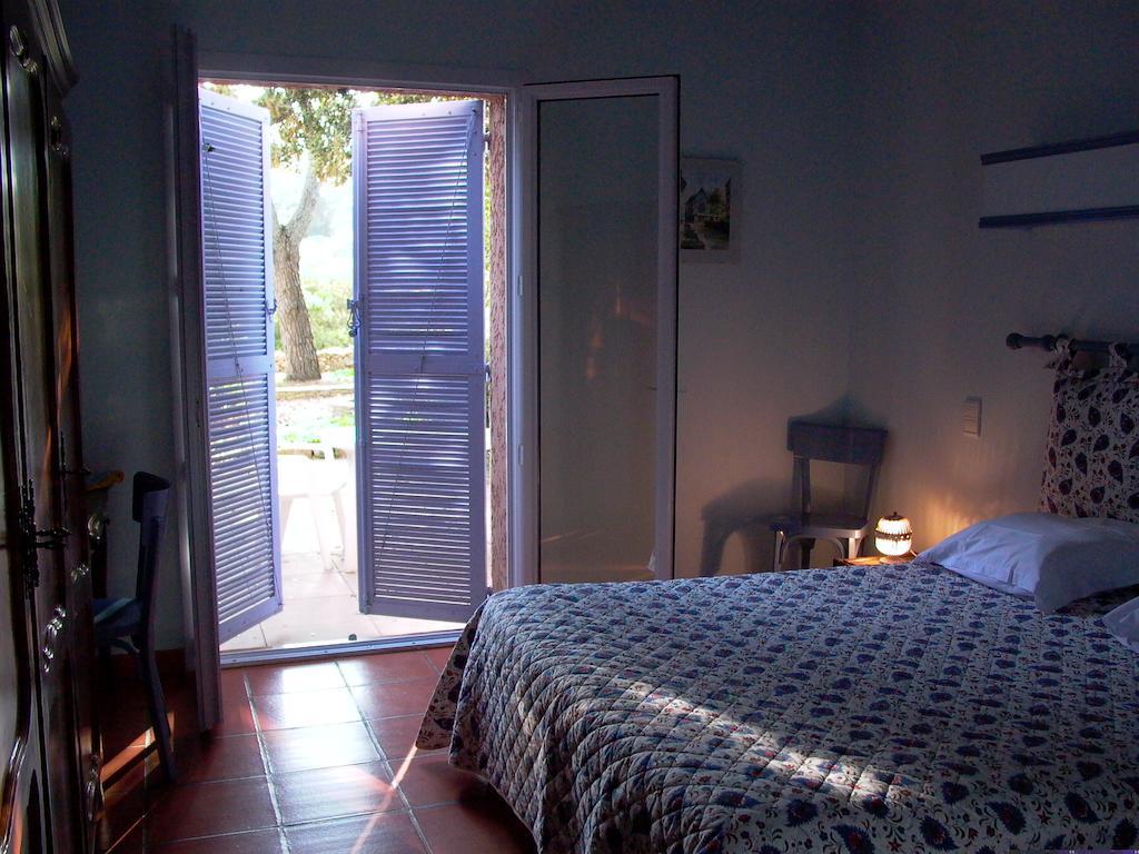 B&B Le Garric Nîmes Rom bilde