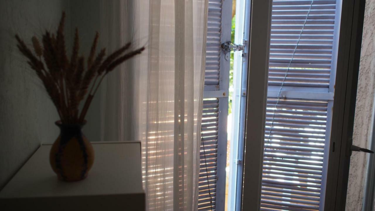 B&B Le Garric Nîmes Eksteriør bilde